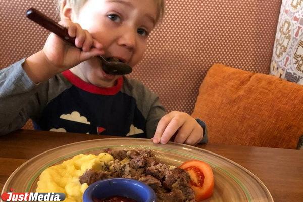 Сколько должен есть ребенок в зависимости от возраста - Фото 1