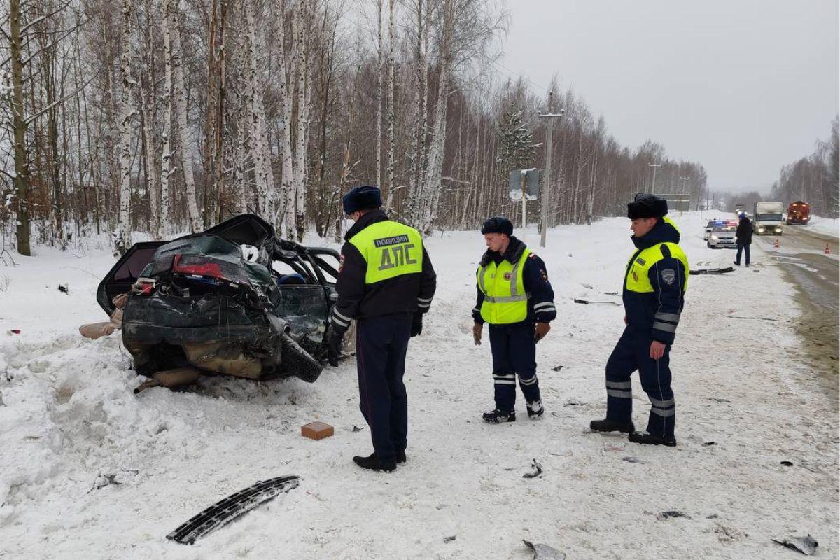 Под Кировградом в смертельном ДТП погибла беременная женщина - Фото 1