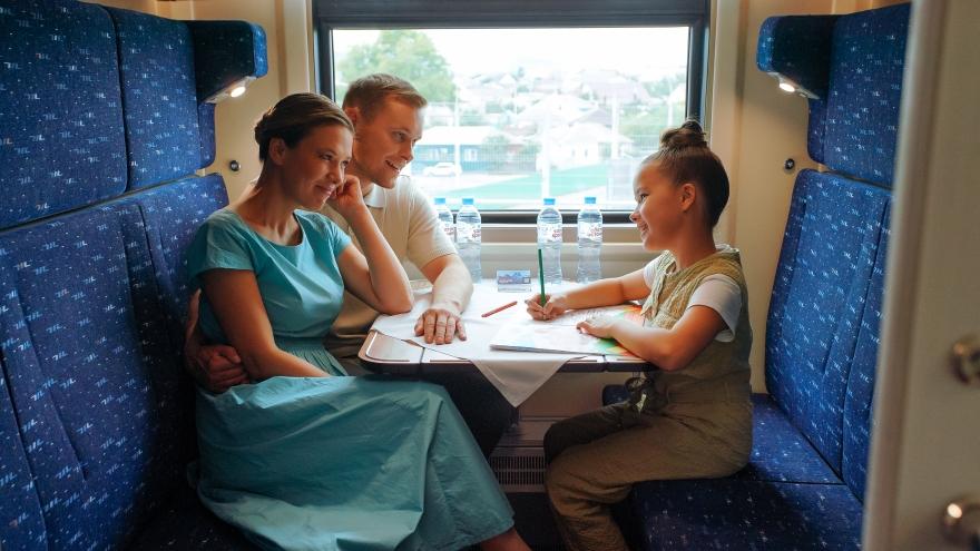 Более 4 тысяч раз уральцам удалось вернуть оставленные в поездах вещи в 2023 году  - Фото 1