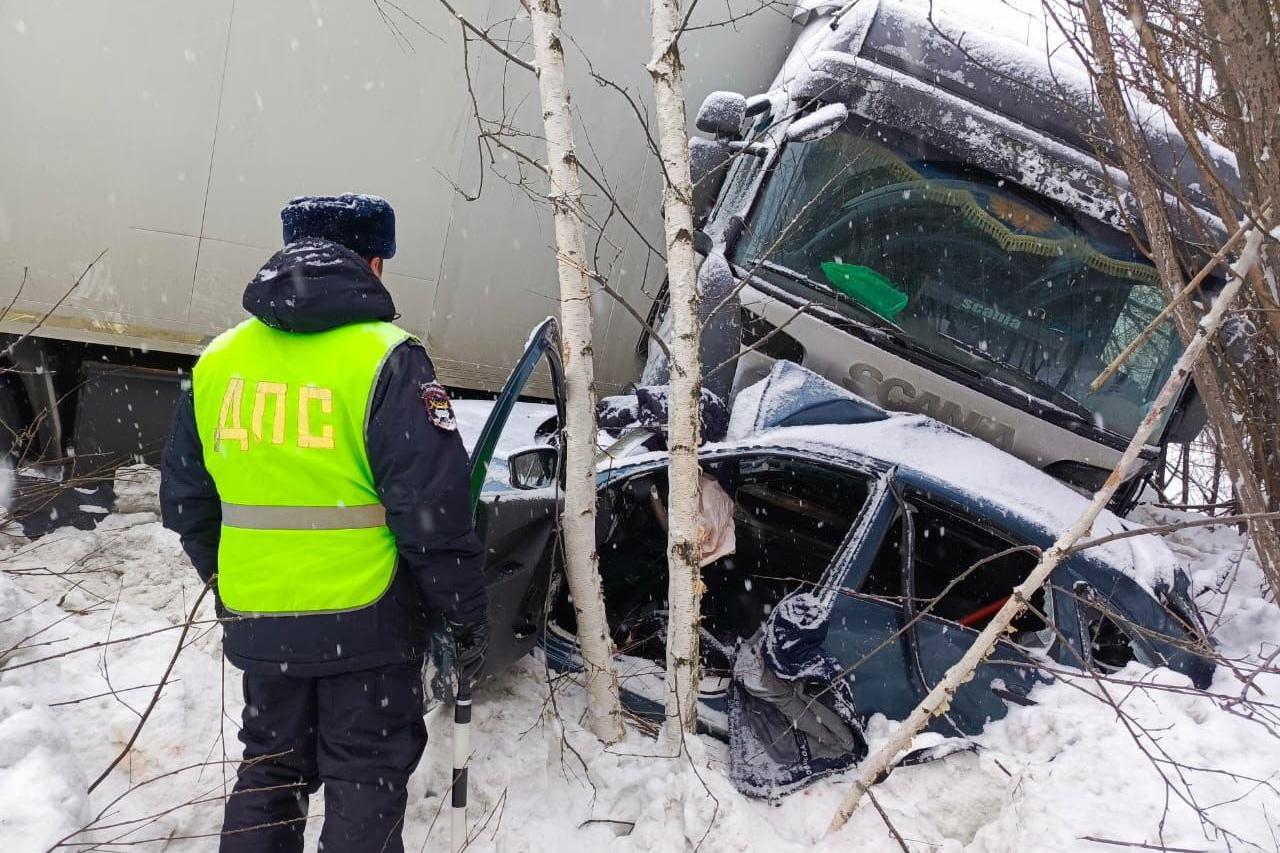 На Серовском тракте произошло ДТП с двумя погибшими - Фото 1