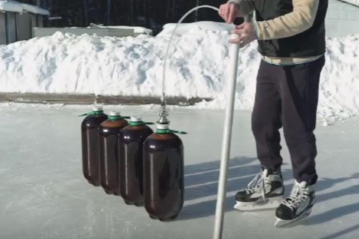 Местные пивовары залили в Екатеринбурге первый в мире пивной каток - Фото 1