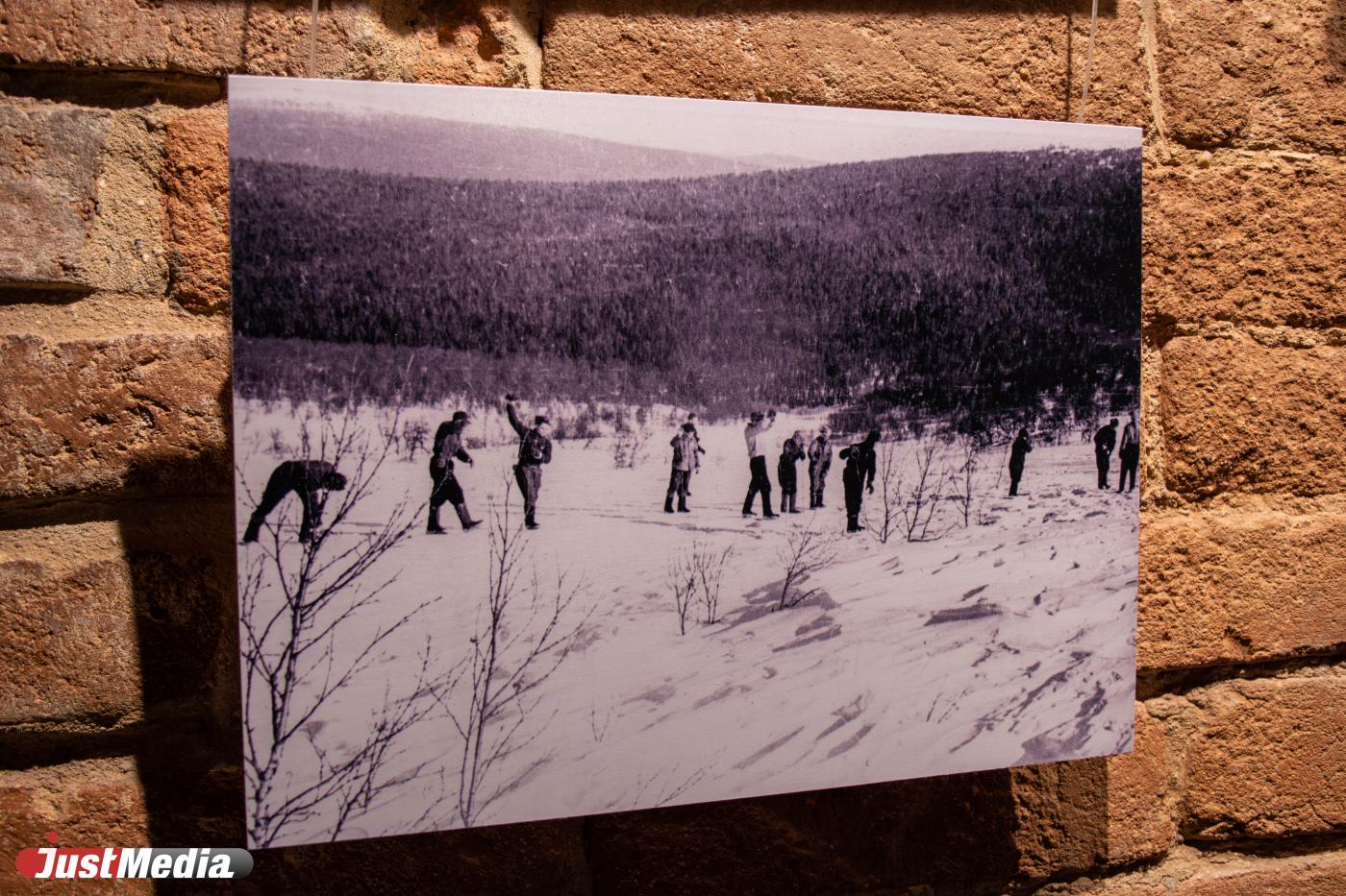 «Как живые»: в Екатеринбурге открыли выставку памяти тургруппы Дятлова - Фото 1