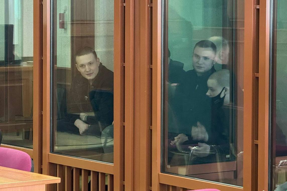 Свердловский облсуд отправил в колонию банду похитителей людей - Фото 1