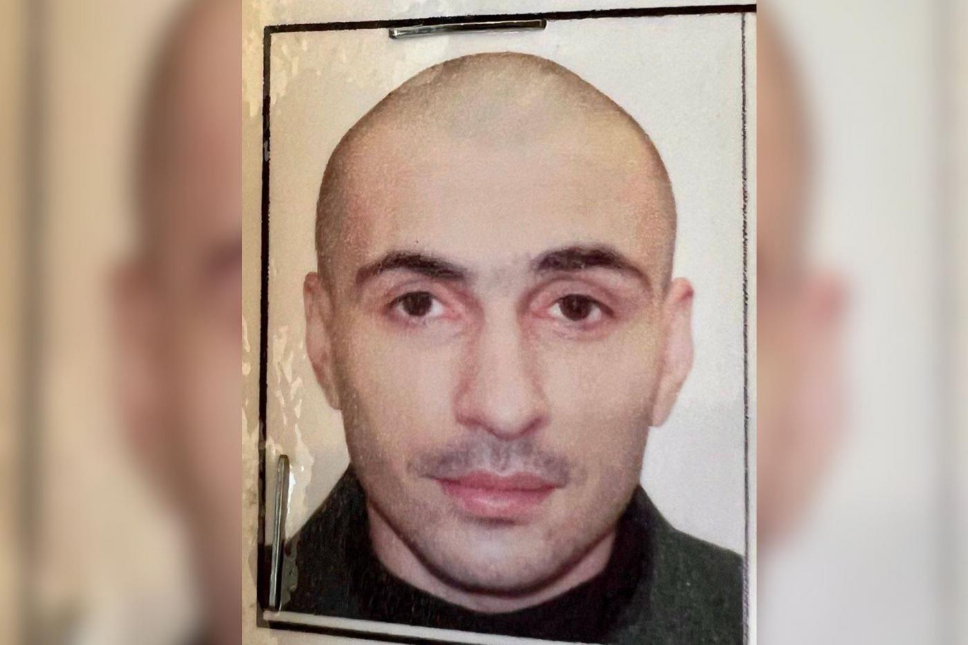 Из психбольницы в Екатеринбурге сбежал опасный мужчина - Фото 1
