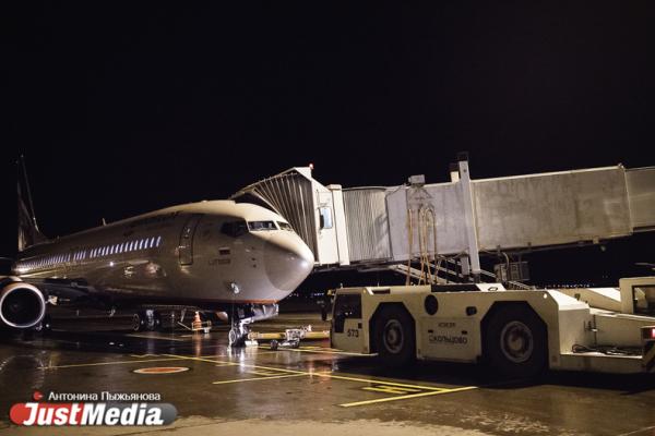 В Сочи 250 пассажиров не выпускают из душного самолета - Фото 1