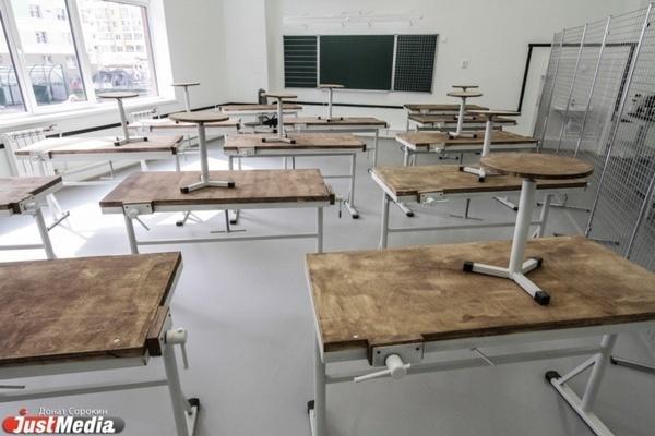 Снова массовое увольнение: из колледжа Попова ушли преподаватели - Фото 1