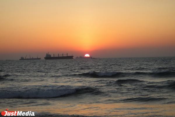 В Черном море подорвался турецкий сухогруз - Фото 1