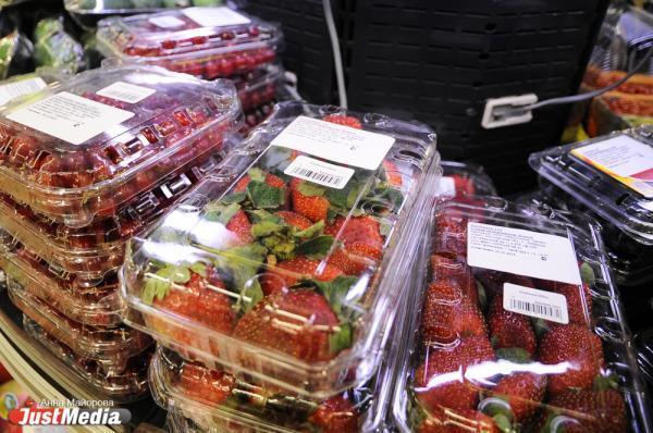 В Свердловской области не будет клубники: таможенники не пустили ее в регион - Фото 1