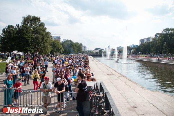 В дни празднования 300-летия Екатеринбурга туристы потратили более 2 млрд рублей - Фото 1