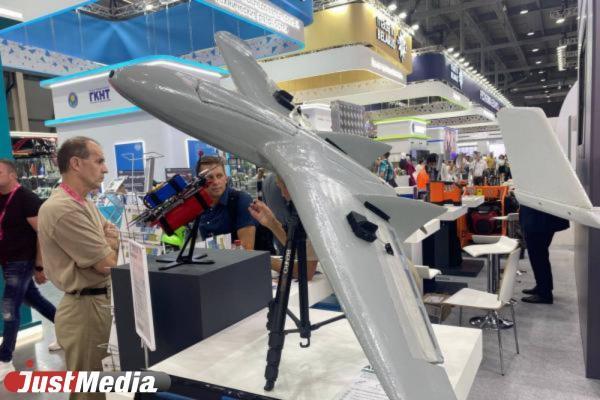 Украинские БПЛА атаковали аэродром в Туле и нефтебазу в Калуге - Фото 1