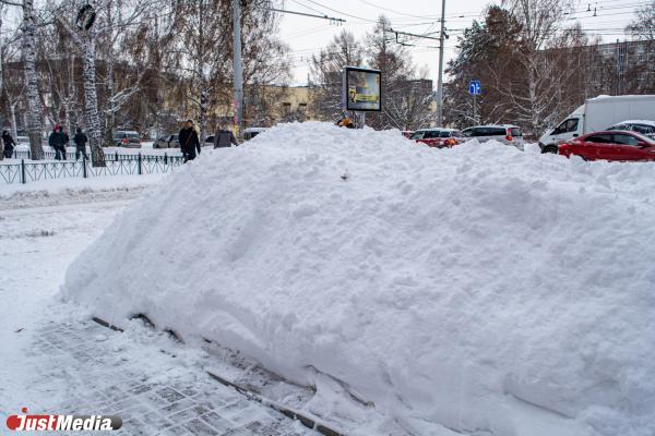 За зиму в Свердловской области выпало снега на 80% больше обычного - Фото 1