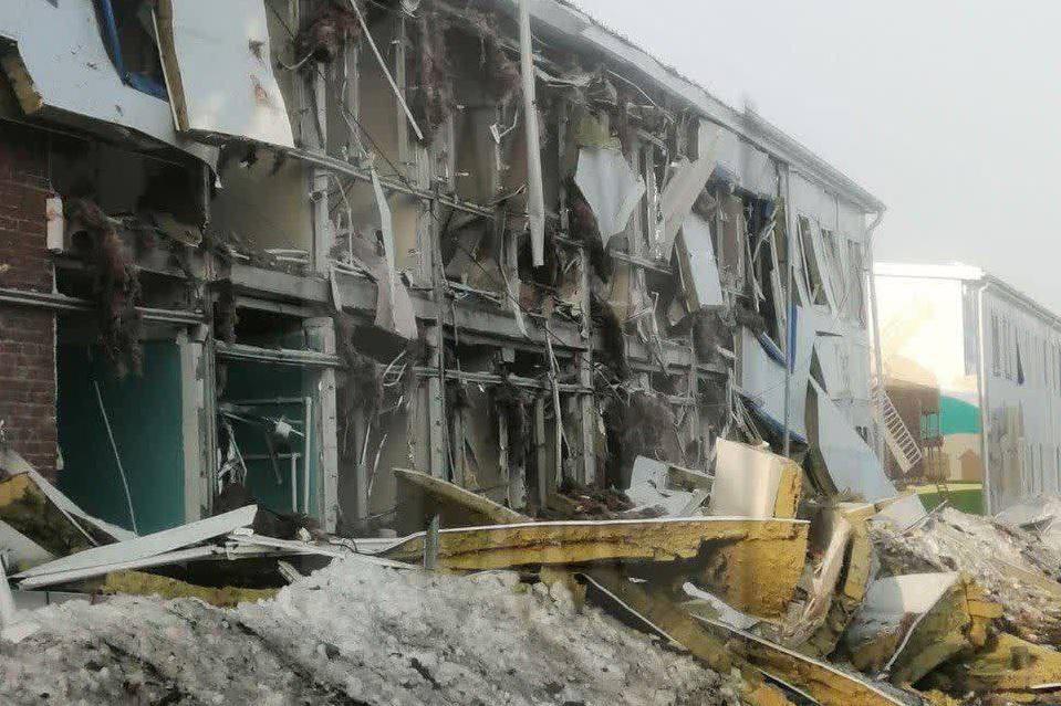 Несколько человек пострадали в результате атаки беспилотников в Татарстане - Фото 1