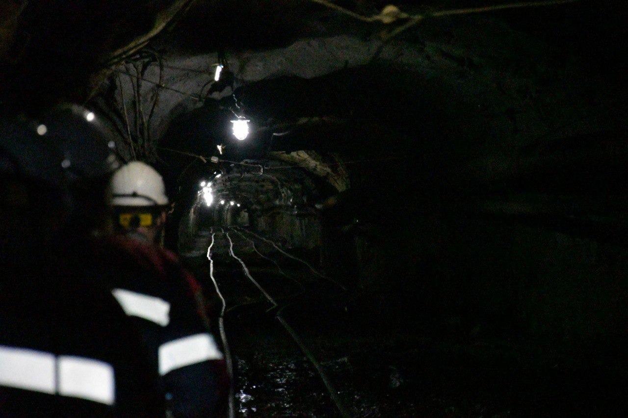 Шахта «Северопесчанская»: «Никаких обвалов не было, скоро начнем работать» - Фото 1