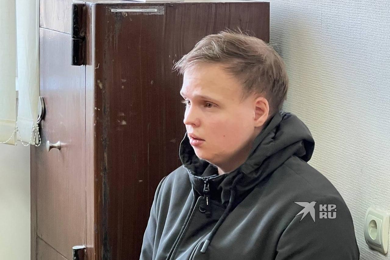 В аэропорту Екатеринбурга задержали парня, грубо пристававшего к девушкам в городе - Фото 1