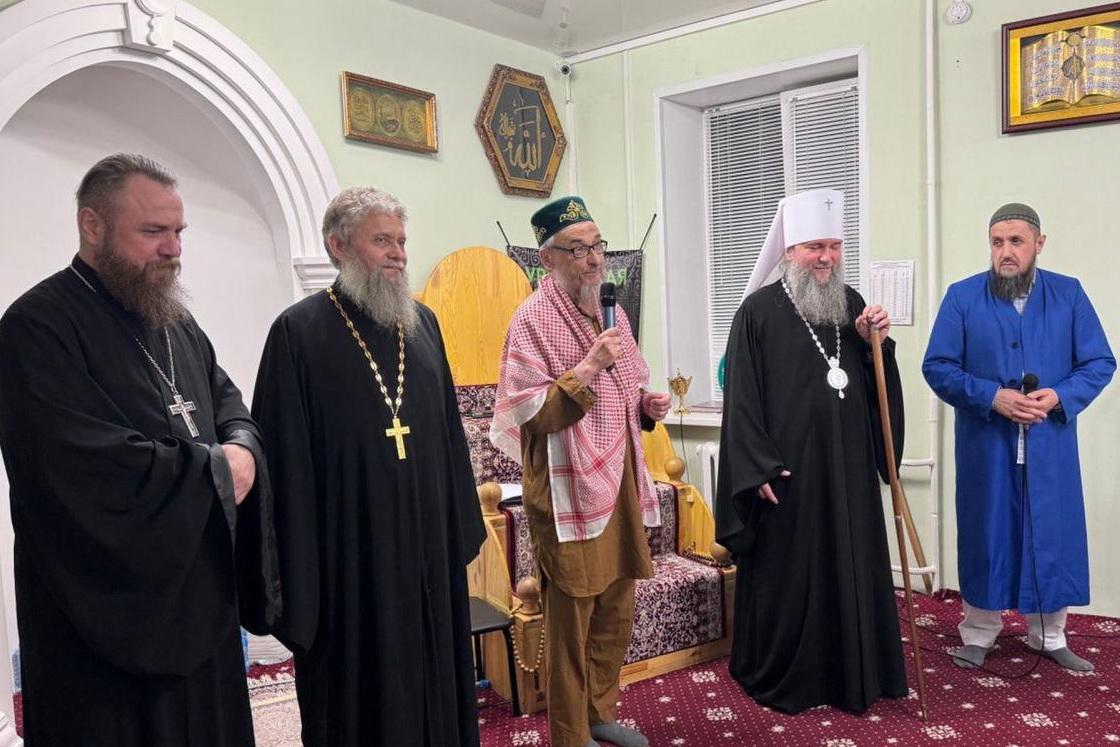 Митрополит Евгений встретился с уральскими мусульманами - Фото 1