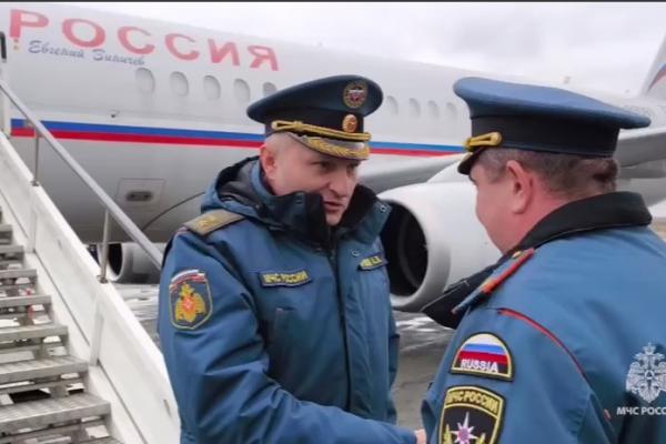 Глава МЧС России прибыл в Курганскую область и сразу пересел в вертолет