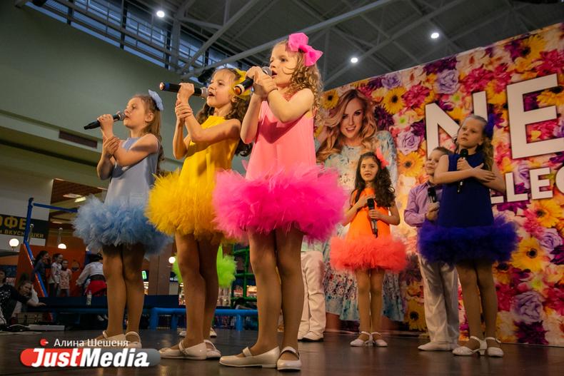 Жители Екатеринбурга посоревнуются в угадывании песен за деньги - Фото 1