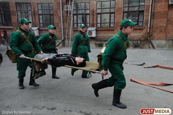 Проблему кадров в Свердловской области решат за счет служащих по АГС - Фото 1