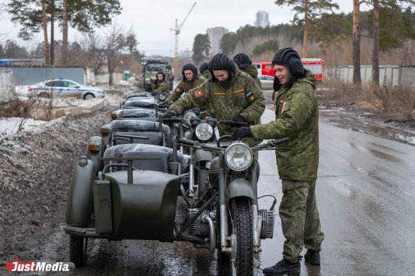 В Екатеринбурге из-за репетиции парада Победы изменится смеха движения автобусов - Фото 1
