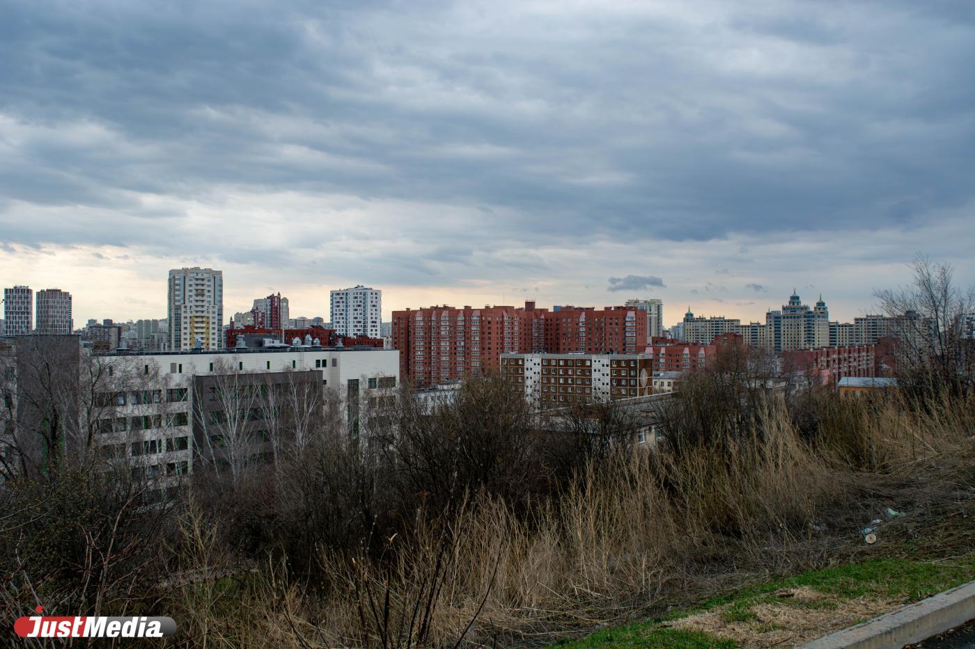 Екатеринбуржцам показали три парка, которые могут благоустроить за федеральный счет - Фото 1