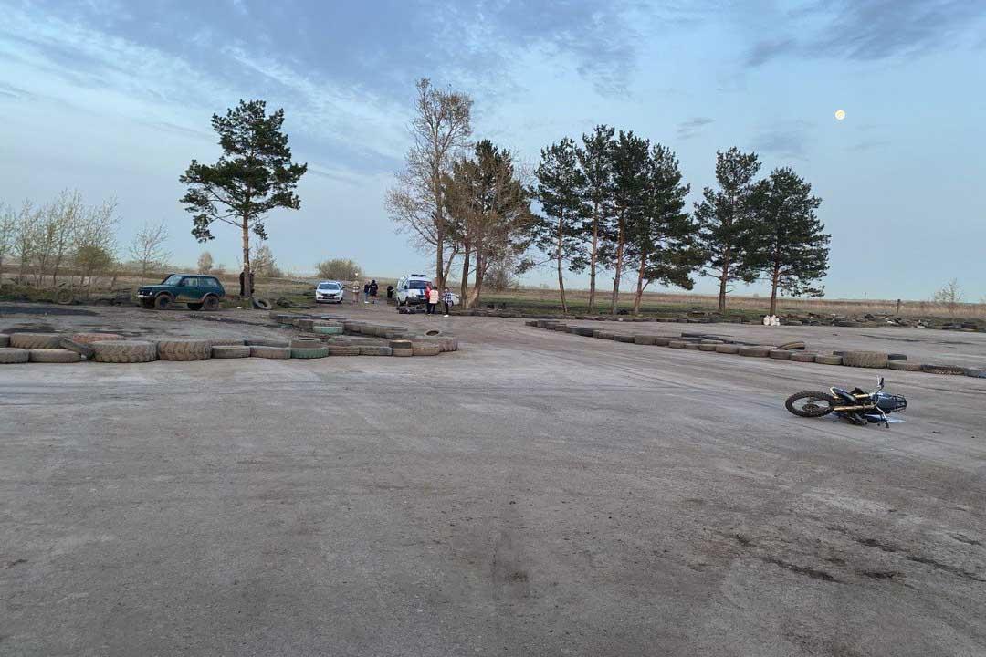 Гибель 15-летнего свердловского байкера, наехавшего на трос, вылилось в уголовное дело - Фото 1