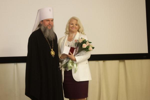 Владыка Евгений отметил вклад учителей в духовное воспитание детей - Фото 1