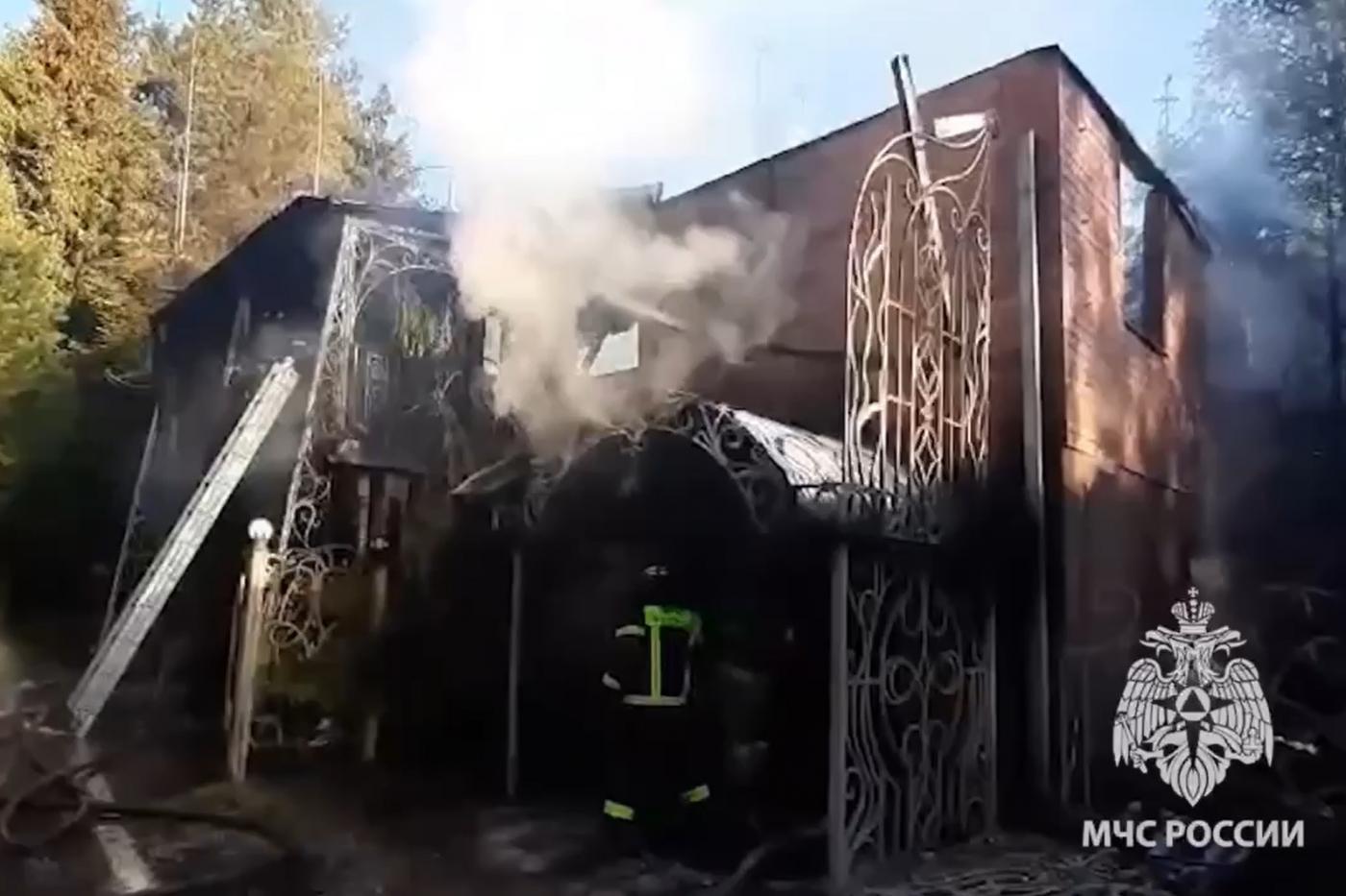 В страшном пожаре в Подмосковье погибли шесть человек - Фото 1
