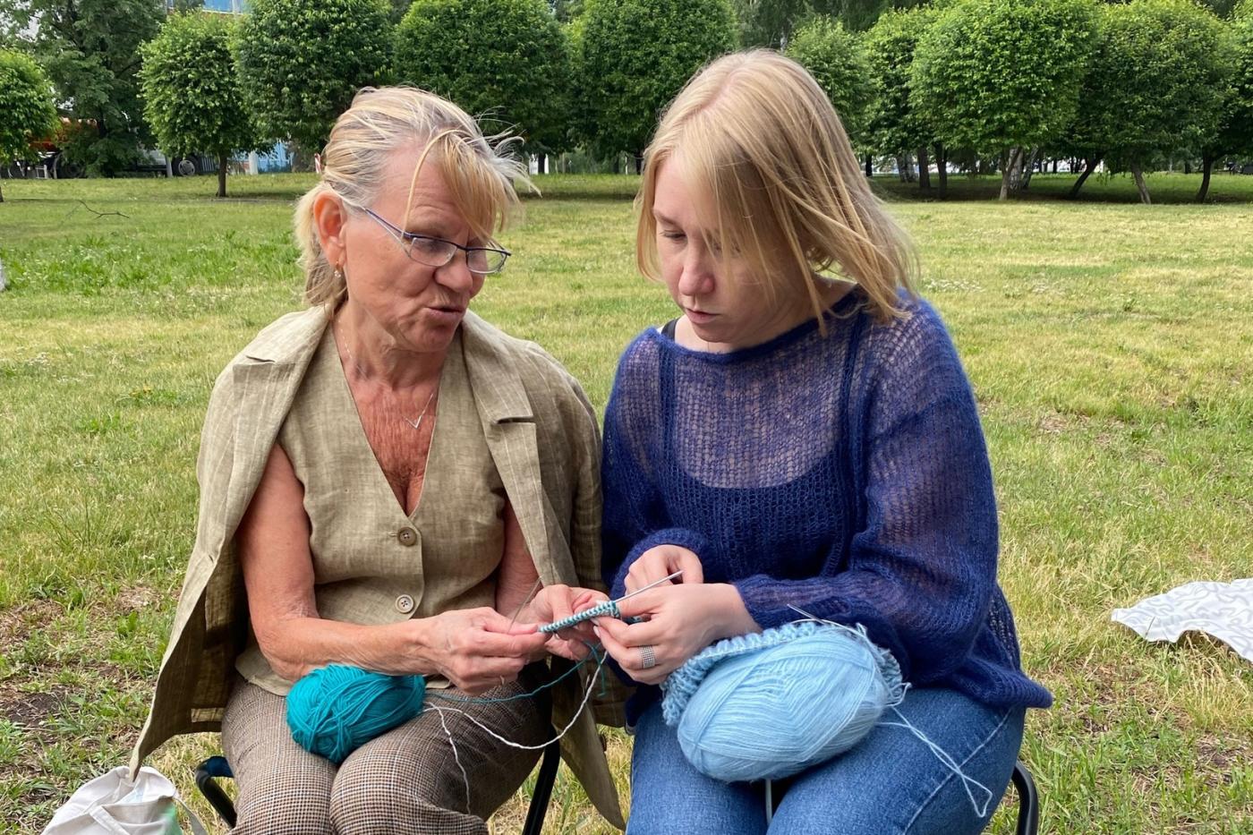 Екатеринбуржцы смогут научиться вязать и отдать изделие бездомным и малоимущим - Фото 1
