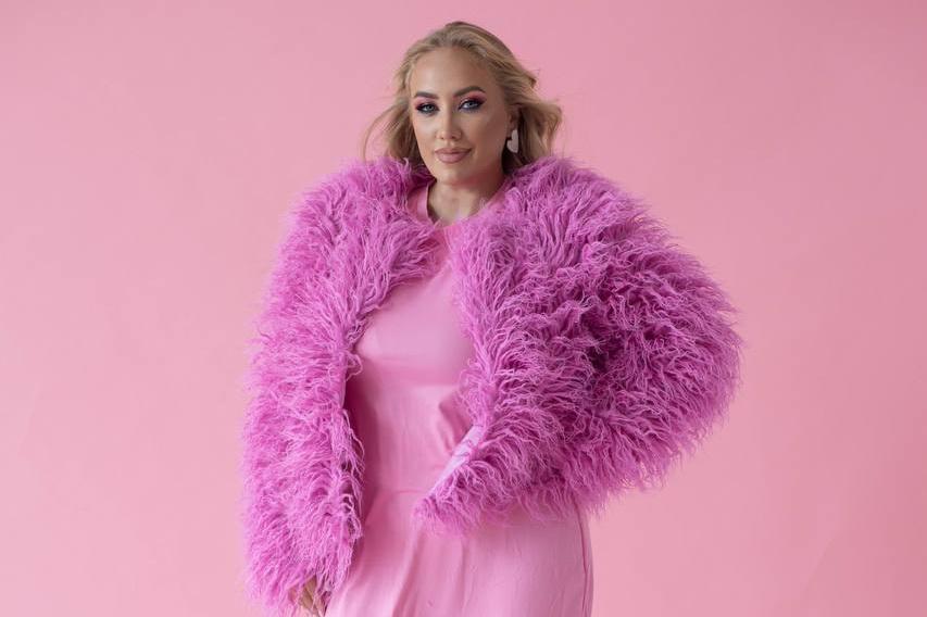 Суд отказался отправлять под домашний арест блогершу Екатерину Уланову - Фото 1