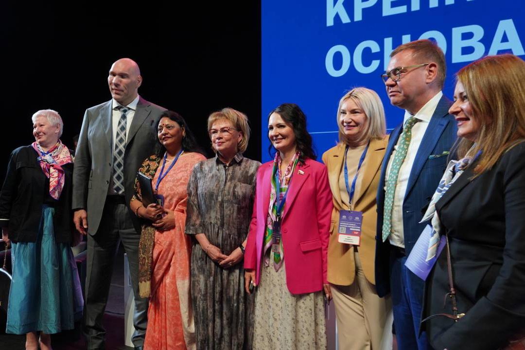 В Екатеринбурге женщины всего мира обсудили свою роль в укреплении государств - Фото 1