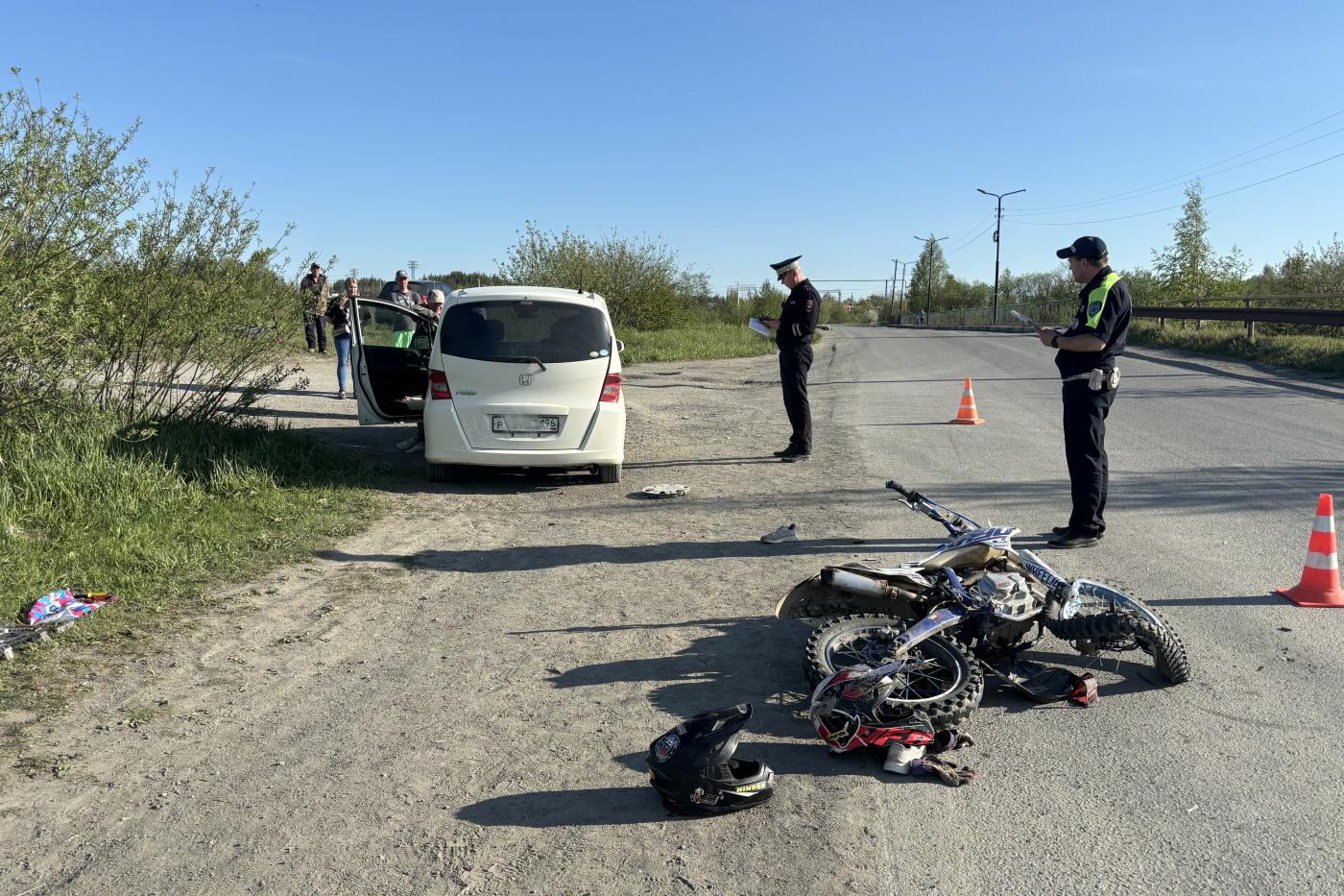 В Билимбае водитель «Хонды» отправил 15-летнего водителя питбайка в реанимацию - Фото 1