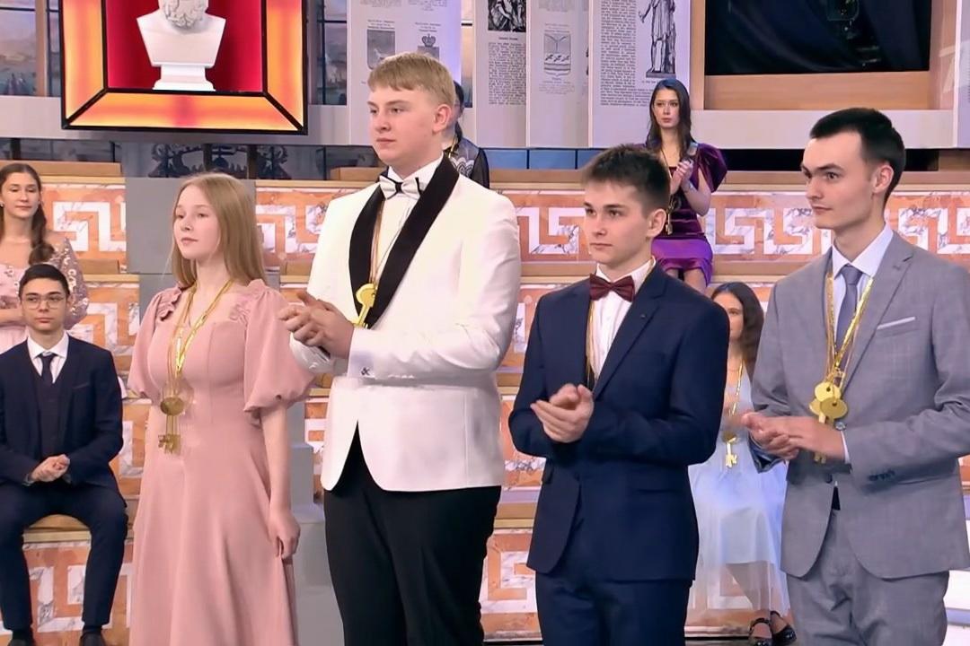 Школьник Кирилл Епишенков из Екатеринбурга победил в телевикторине «Умники и умницы» - Фото 1
