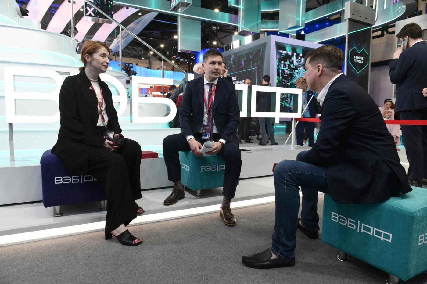 Министр Третьяков рассказал на ПМЭФ о развитии креативной экономики на Среднем Урале - Фото 1