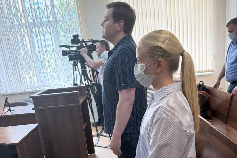 В Екатеринбурге осудили воспитательницу детсада, где, зацепившись шарфом за горку, скончалась девочка - Фото 1