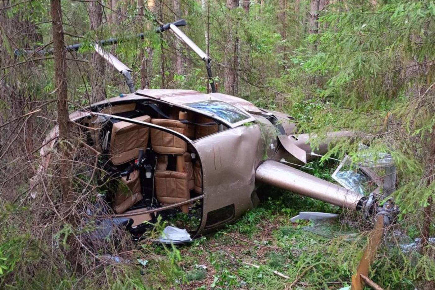 Под Первоуральском совершил жёсткую посадку вертолёт Robinson R44 - Фото 1