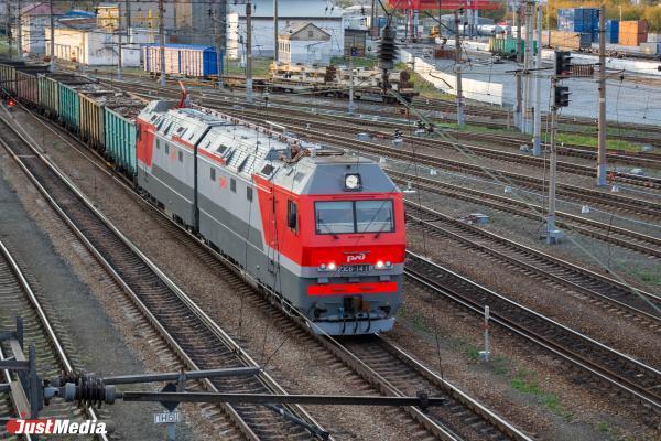 В Тавде поезд насмерть сбил свердловчанку - Фото 1