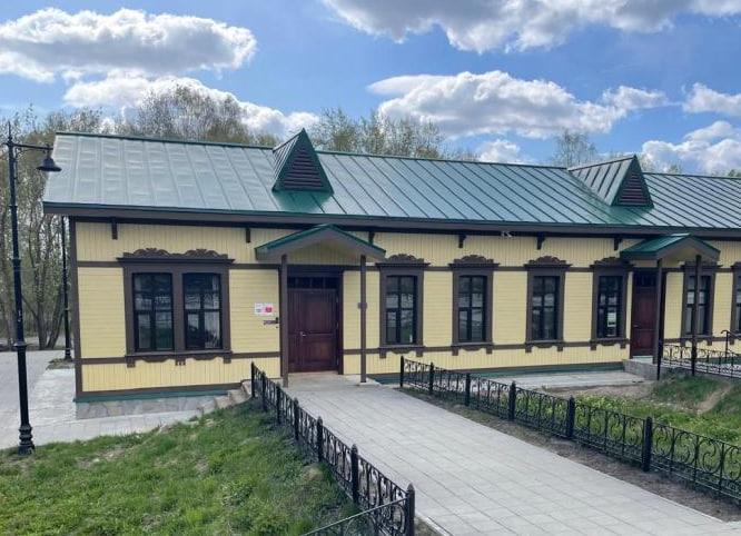 СвЖД вернула исторический облик вокзальному зданию станции Верхняя Салда  - Фото 1