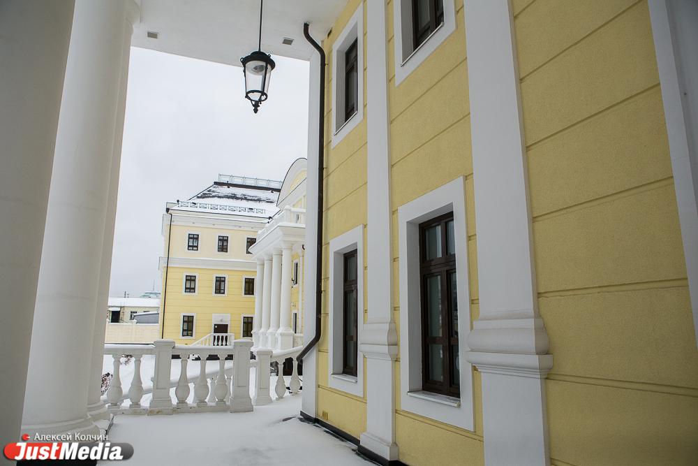 В Екатеринбург прилетел замглавы АП Магомедсалам Магомедов - Фото 1