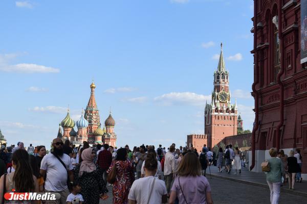 Собянин сообщил о сбитом на подлете к Москве беспилотнике - Фото 1