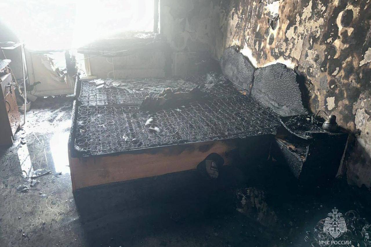 В Амурской области МЧС спасло 8-летнего мальчика из горящей квартиры - Фото 1