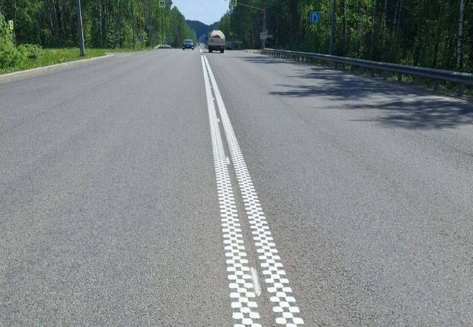 На въезде в Нижний Тагил дорожники нанесли инновационную дорожную разметку - Фото 1