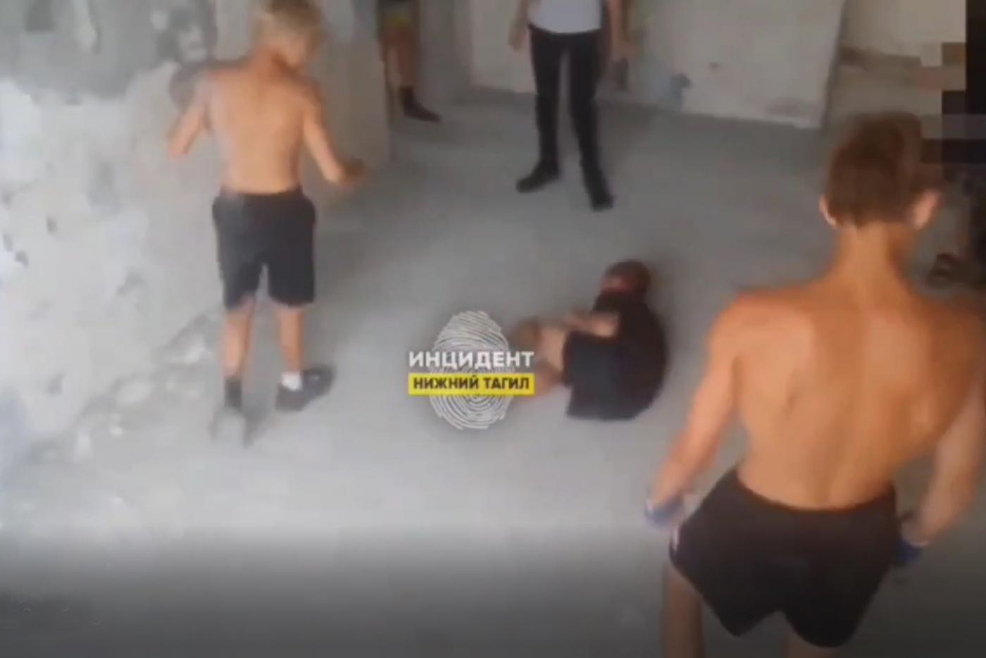 В Нижнем Тагиле группа подростков избивает сверстников и требует деньги - Фото 1