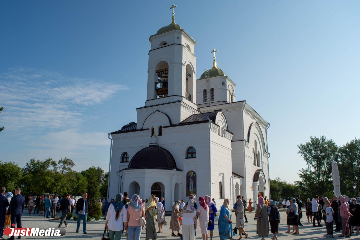 В Алапаевске освятили храм Александра Невского - Фото 1