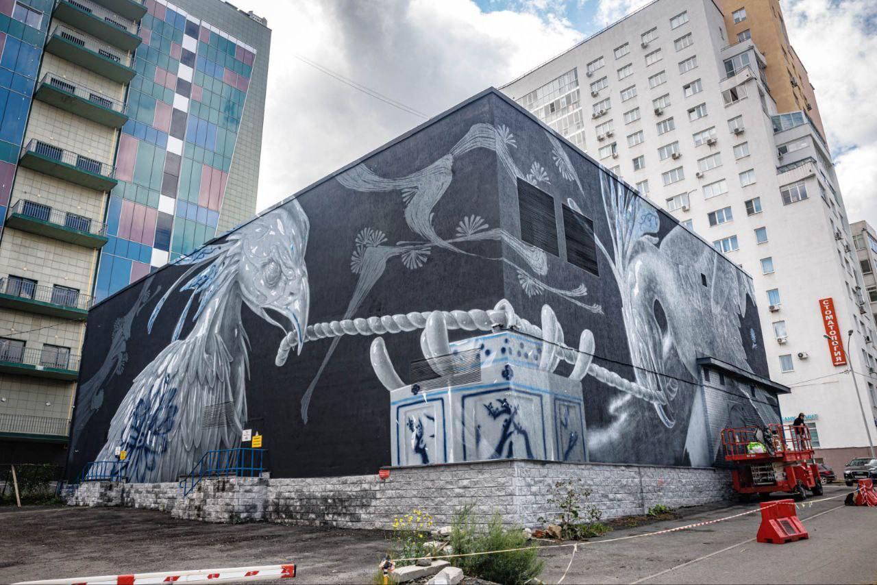 Работы участников «Стенограффии» украсили улицы Екатеринбурга - Фото 1