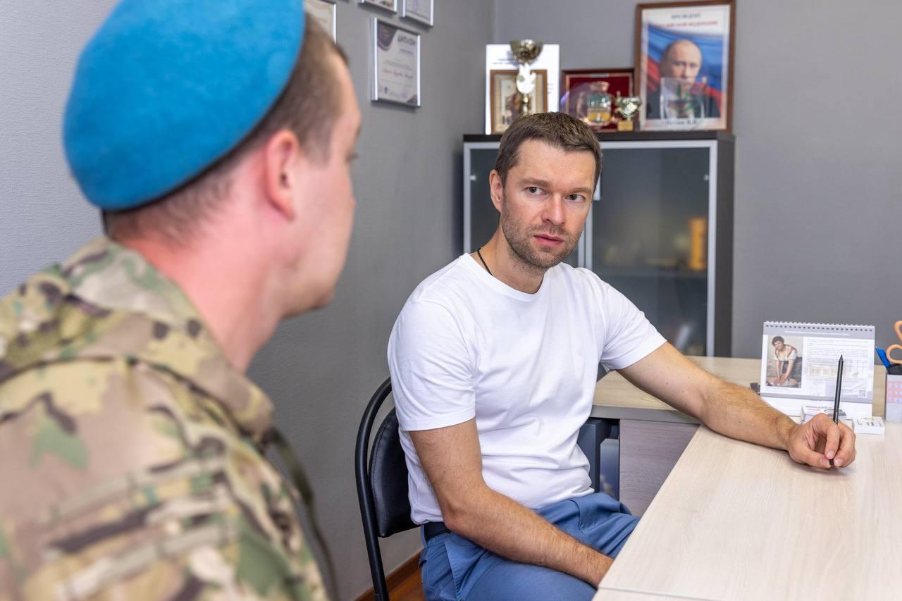 Екатеринбургский депутат Алексей Вихарев получил медаль «за содействие СВО» - Фото 1