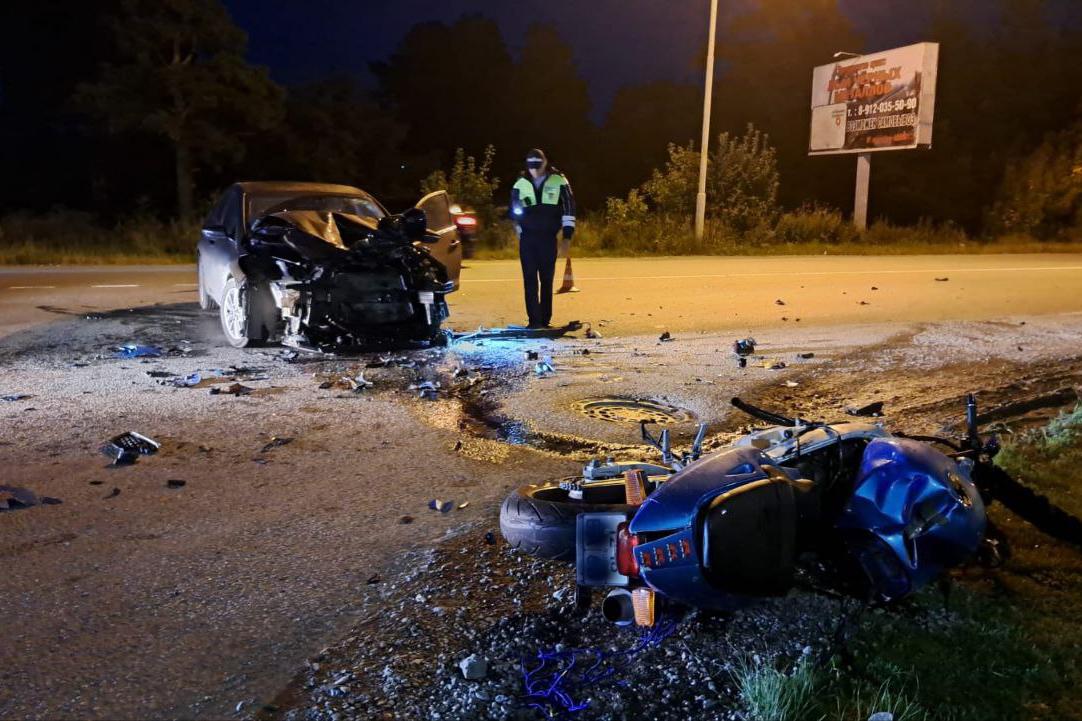 В Екатеринбурге водитель иномарки убил в ДТП мотоциклиста - Фото 1