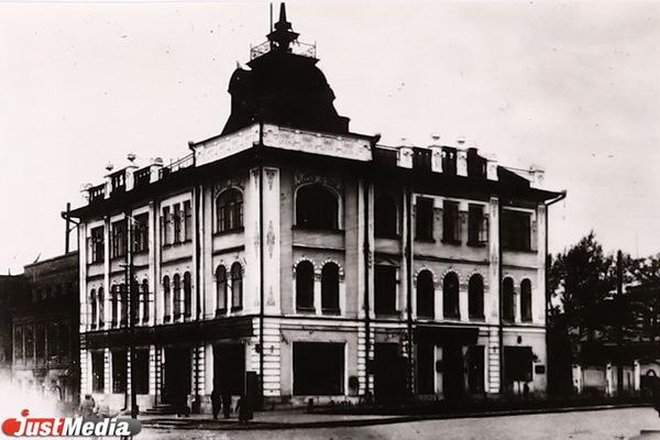  Мэр Екатеринбурга предложил создать региональную программу по сохранению памятников архитектуры  - Фото 1