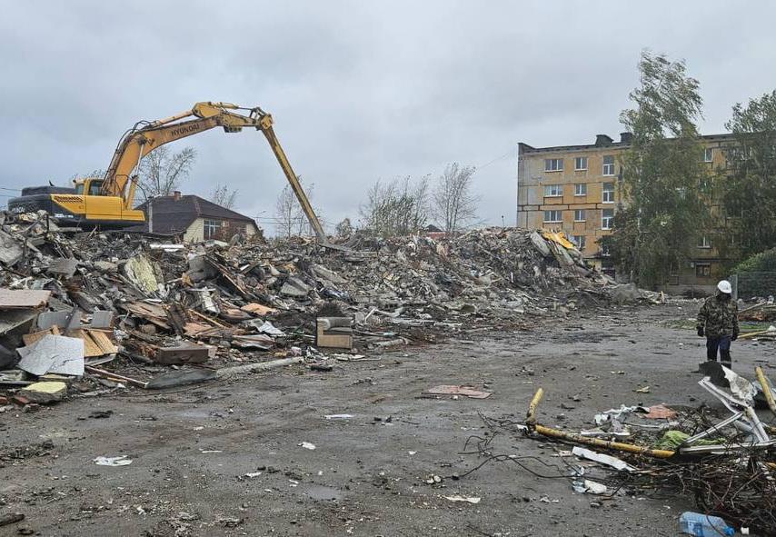 В Нижнем Тагиле снесли пятиэтажку, поврежденную хлопком газа - Фото 1