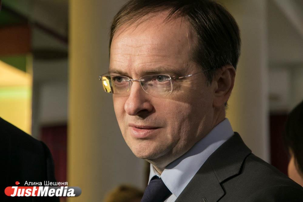 Мединский призвал сократить время на обучение в школах и вузах - Фото 1