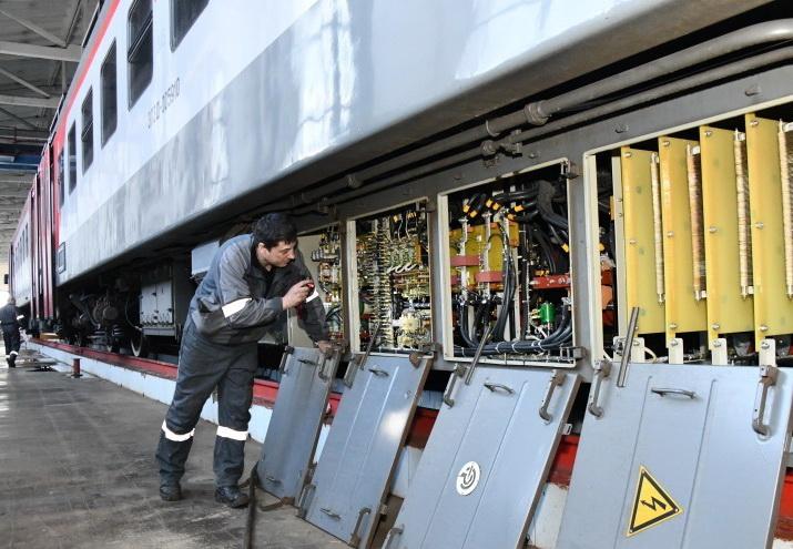 В преддверии зимы свердловские железнодорожники проинспектируют все поезда и вокзалы - Фото 1